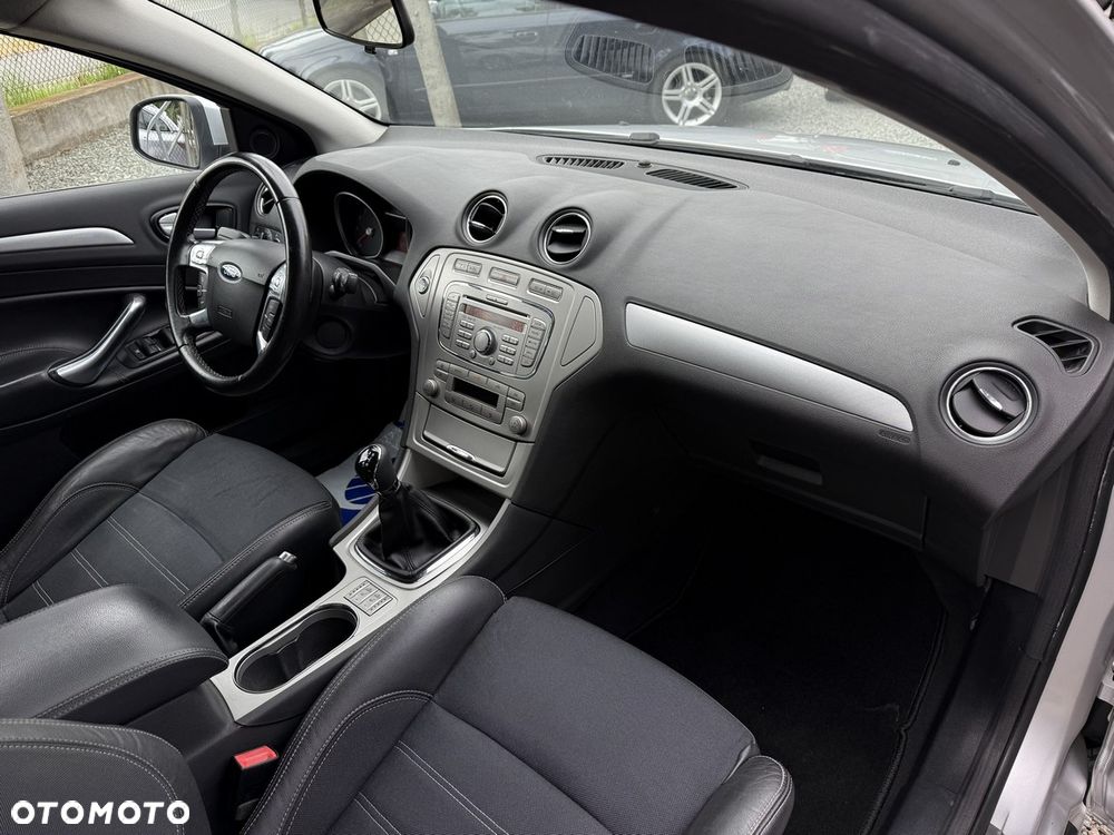 Ford Mondeo 2.0 Titanium - 17