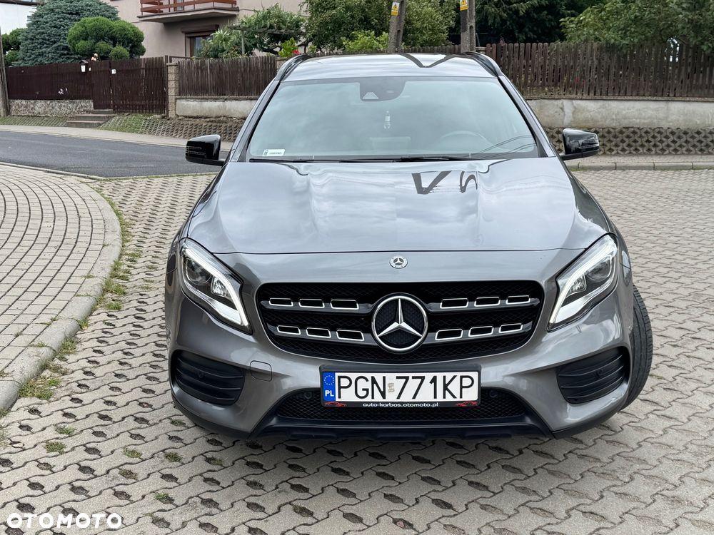 Mercedes-Benz GLA - 4