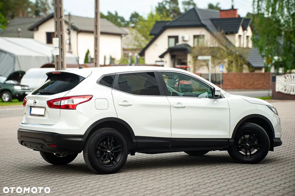 Nissan Qashqai 1.2 DIG-T Xtronic N-Vision - 22