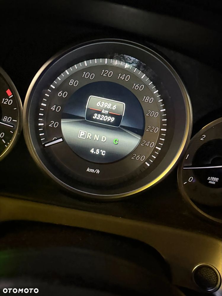 Mercedes-Benz Klasa E 350 CDI BlueEff Avantgarde - 15