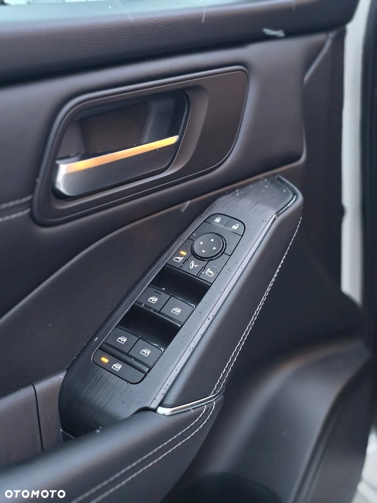 Nissan Qashqai 1.3 DIG-T SHIRO - 11