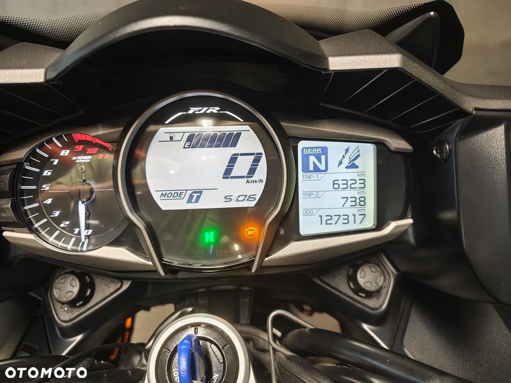 Yamaha FJR - 15