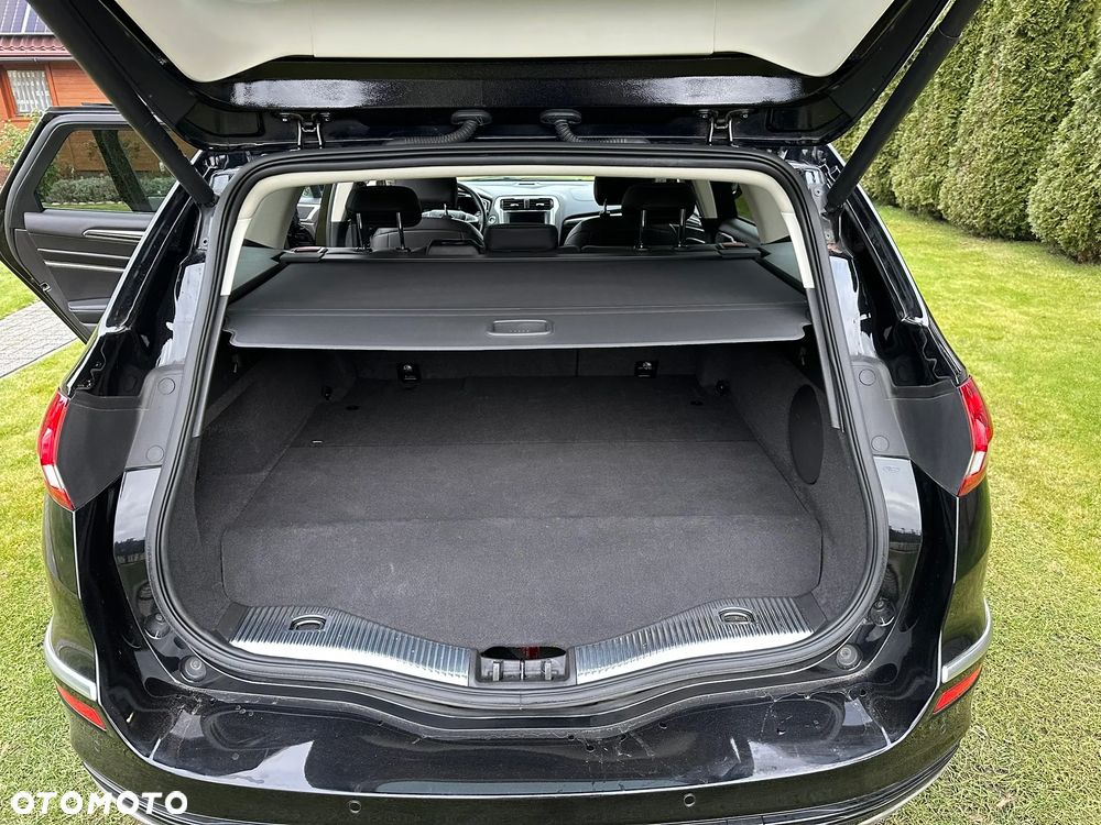 Ford Mondeo 2.0 Hybrid Vignale - 20