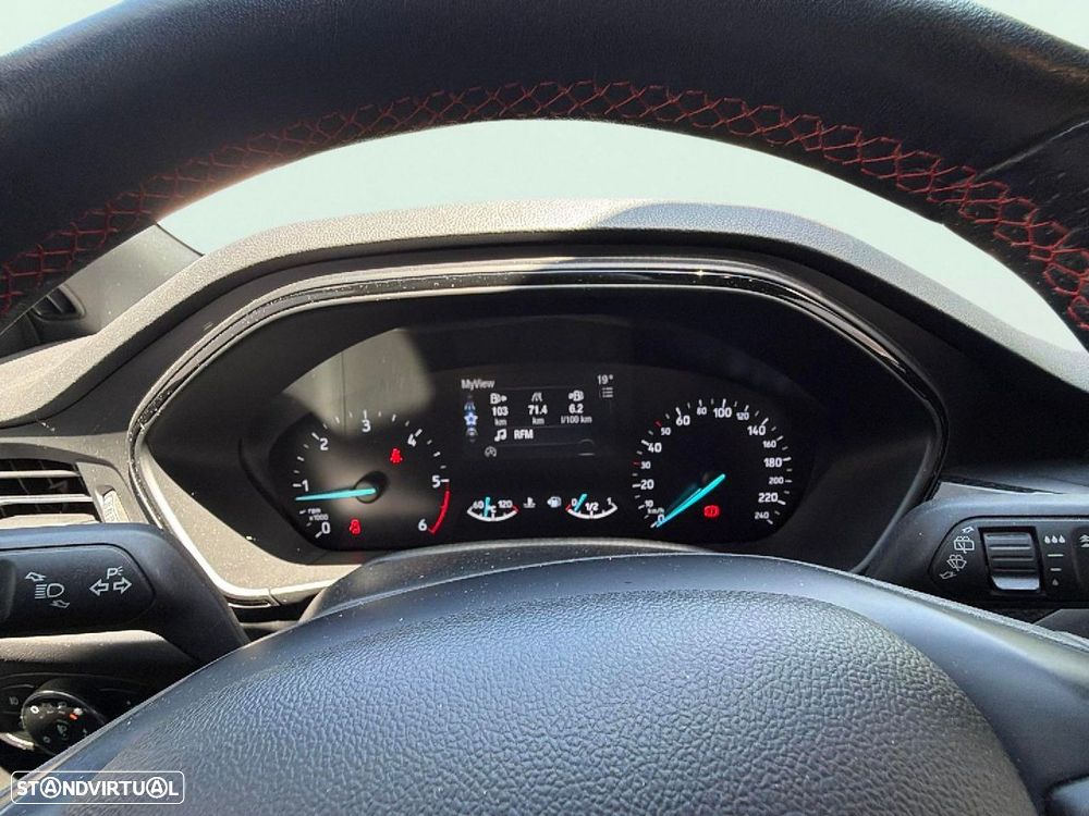 Ford Focus 1.5 TDCi ECOBlue ST-Line - 11