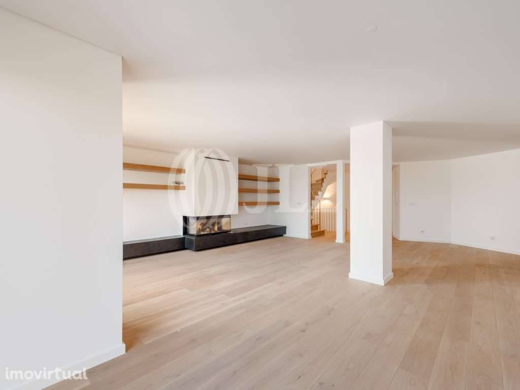 Moradia T4+1 com piscina no Monte Estoril, em Cascais - Grande imagem: 5/21