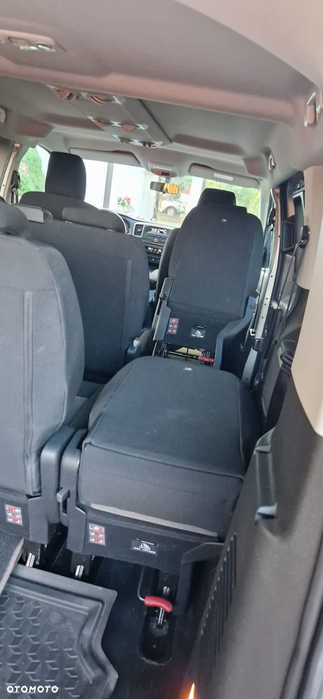 Peugeot Traveller - 13