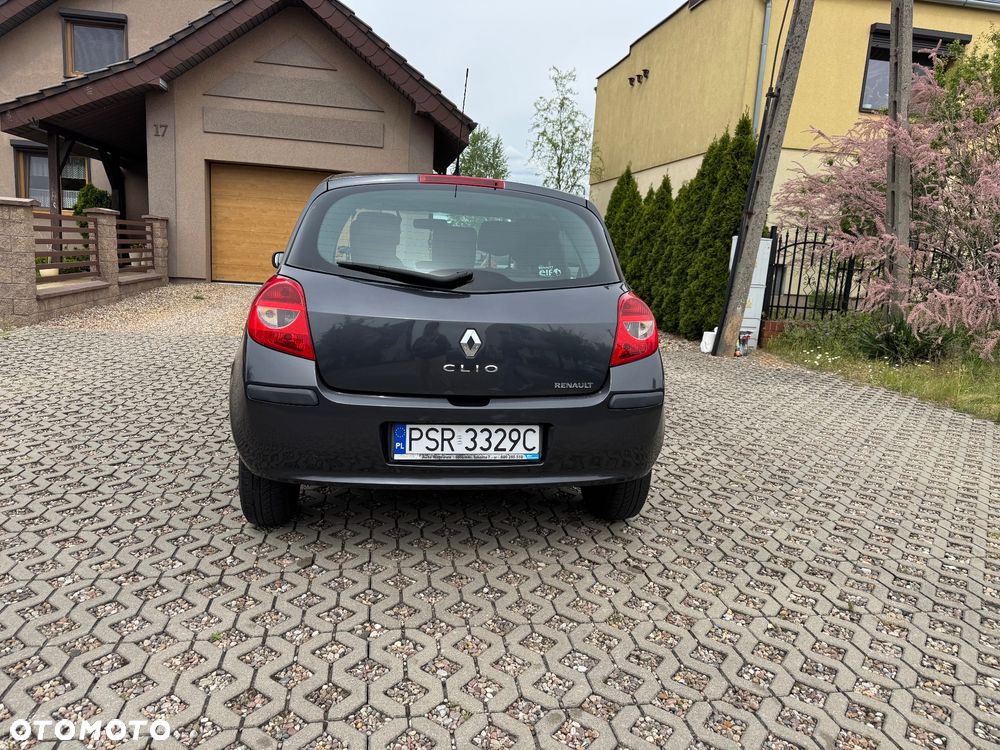 Renault Clio 1.2 16V Expression - 6