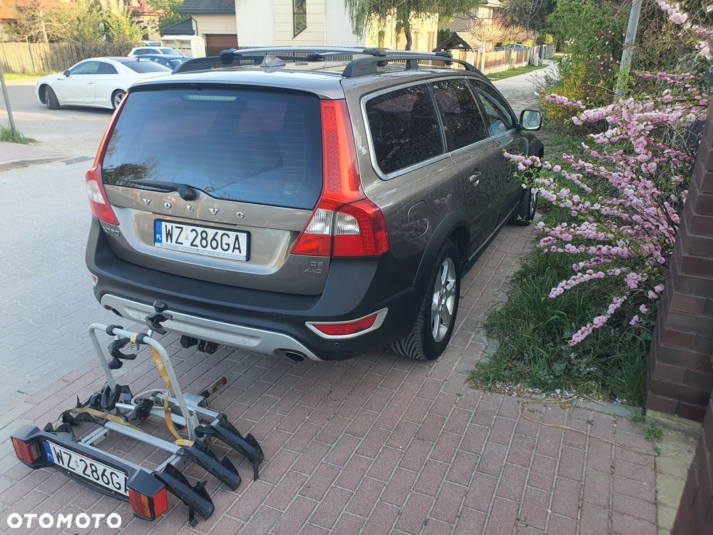 Volvo XC 70 D5 AWD Momentum - 3