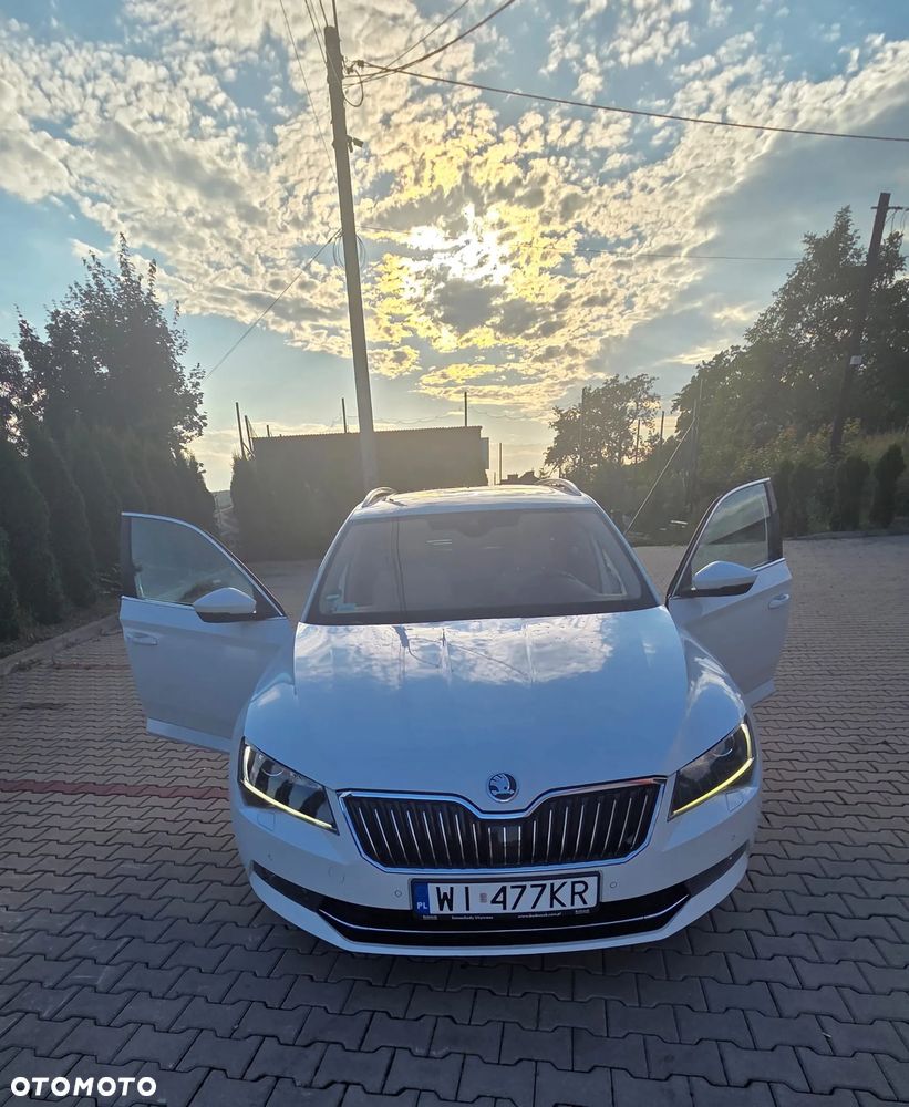 Skoda Superb 2.0 TDI 4x4 L&K DSG - 11