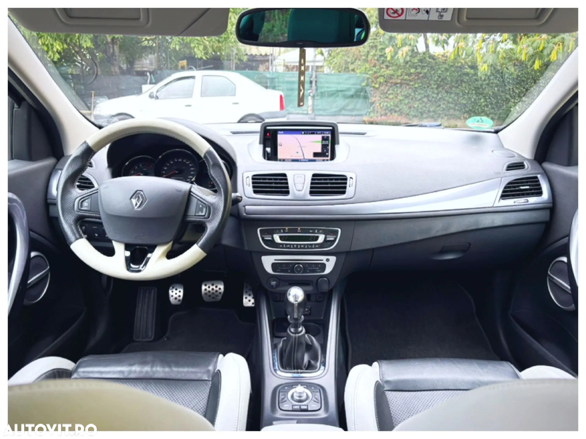 Renault Megane - 11