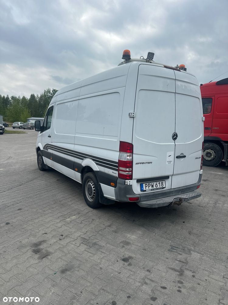 Mercedes-Benz Sprinter - 7