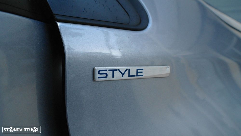 Peugeot 2008 1.2 PureTech Style - 9