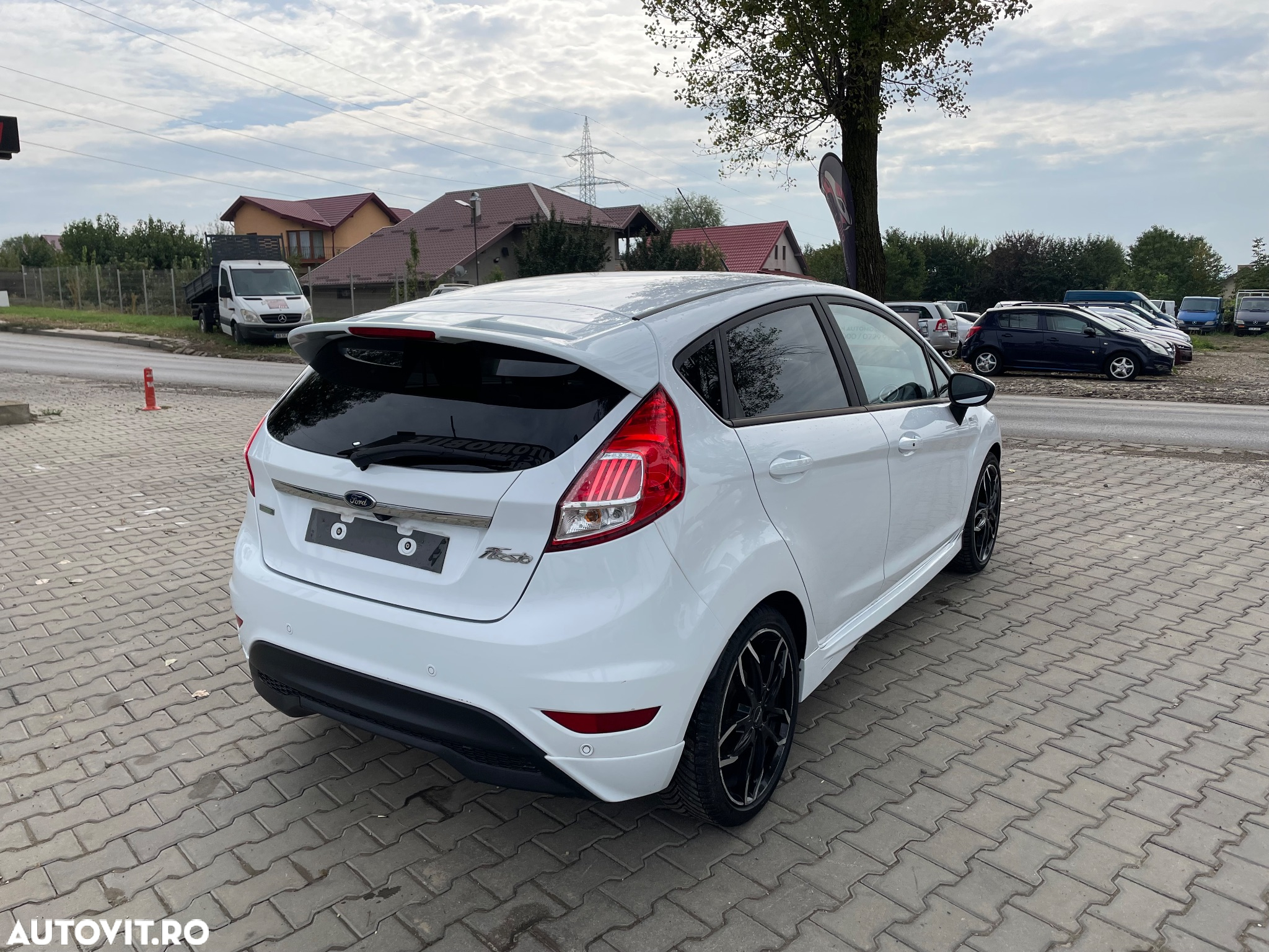 Ford Fiesta 1.0 EcoBoost Start-Stop ST-LINE - 3