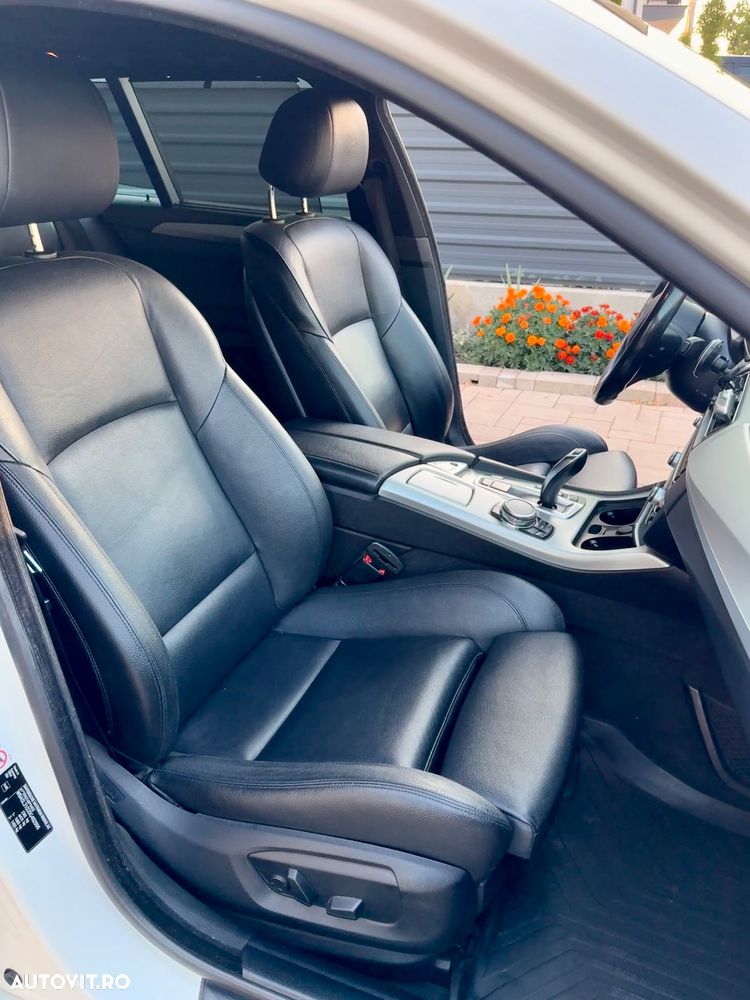 BMW Seria 5 520d AT - 9