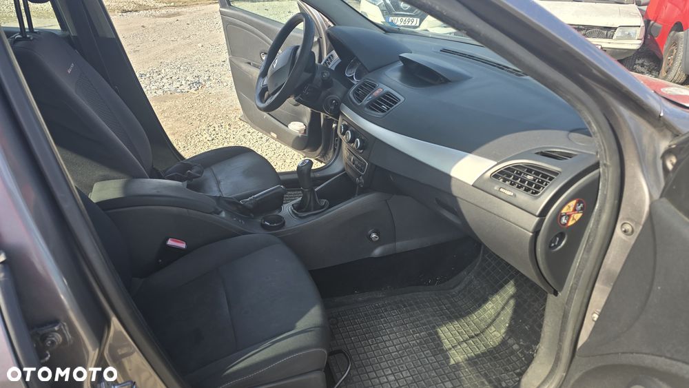 Renault Fluence - 19