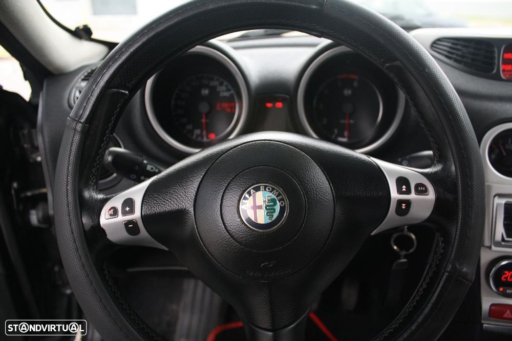 Alfa Romeo 156 1.9 JTD - 16