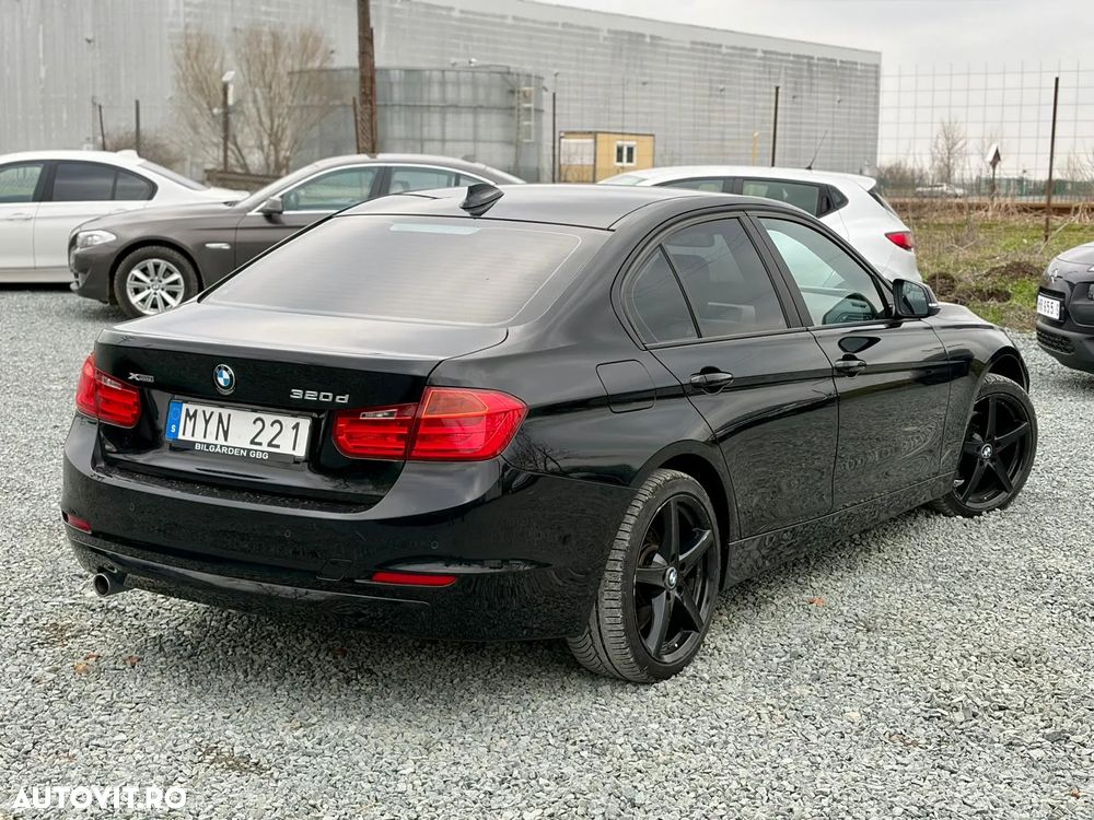 BMW Seria 3 320d xDrive DPF Aut. Edition Sport - 4