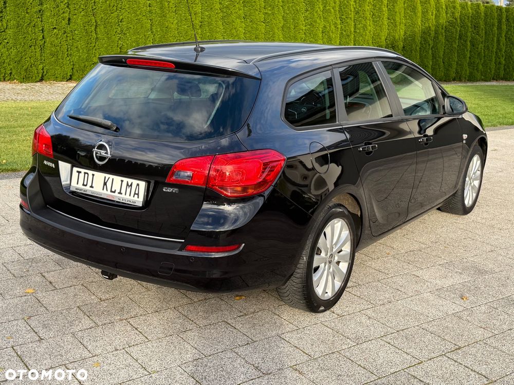 Opel Astra 1.7 CDTI DPF Sports Tourer Design Edition - 4