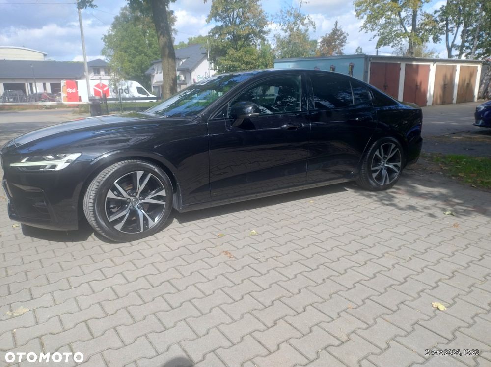 Volvo S60 B4 B R-Design - 4