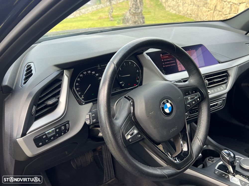 BMW 118 i Aut. Advantage - 17