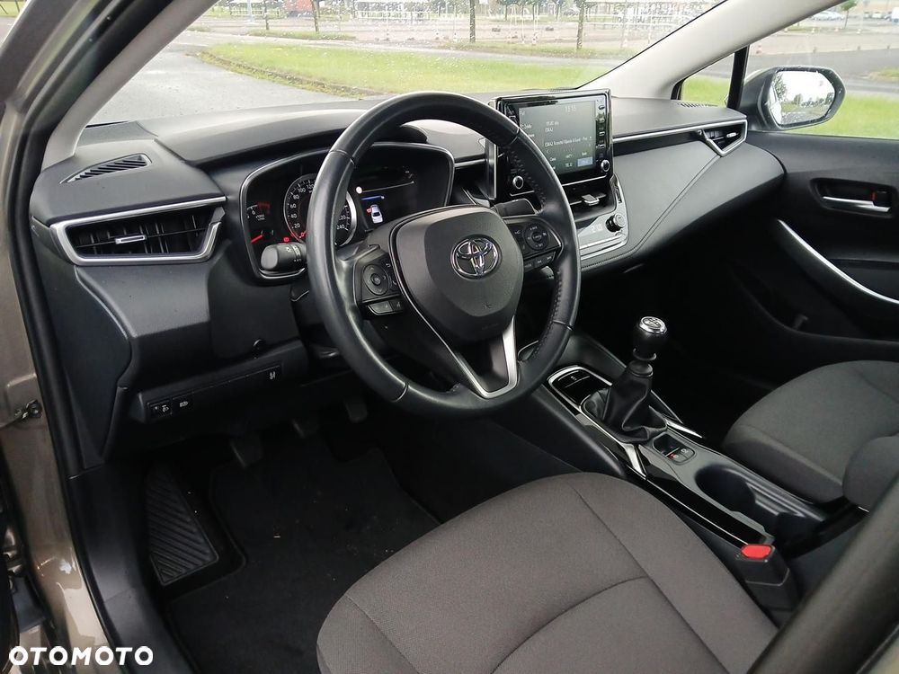 Toyota Corolla - 16
