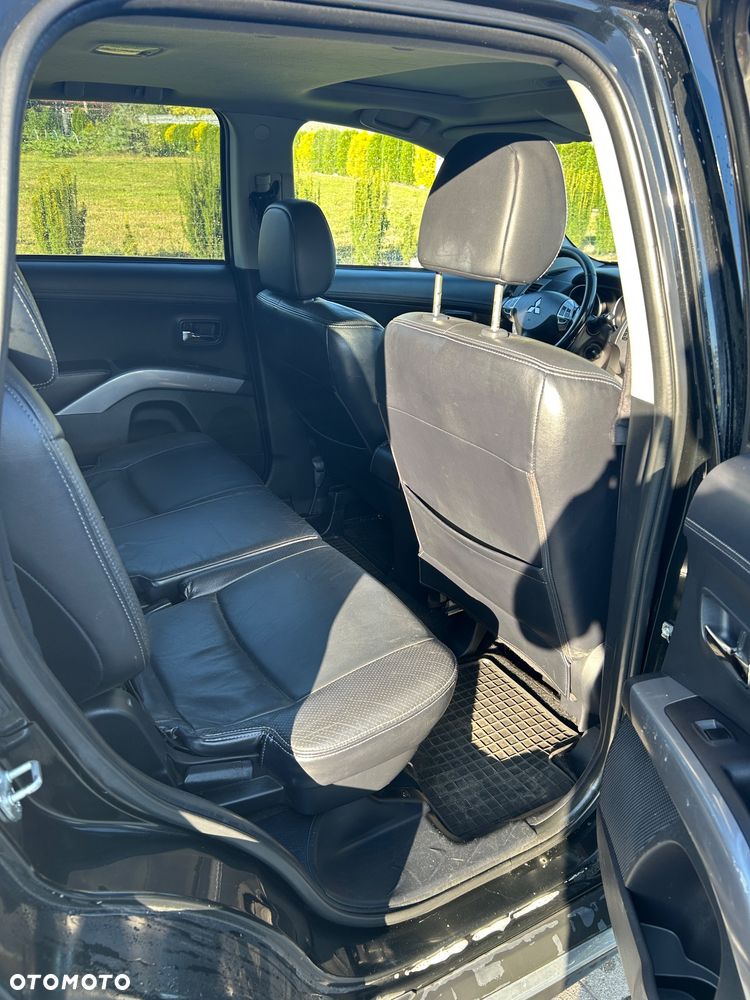Mitsubishi Outlander - 9