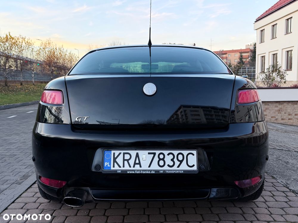 Alfa Romeo GT 2.0JTS Black Line - 13