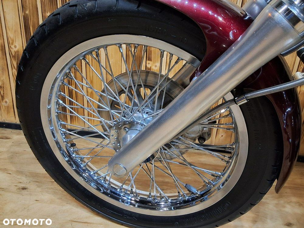 Suzuki Intruder - 3