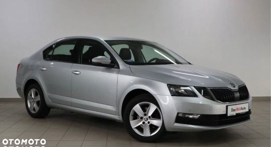 Skoda Octavia 2.0 TDI Ambition DSG - 1