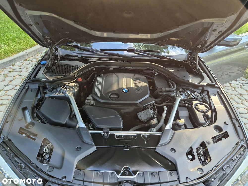BMW Seria 5 520d xDrive - 16
