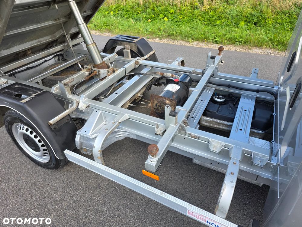 Volkswagen Transporter T5 2.0 MPI BENZYNA - 19
