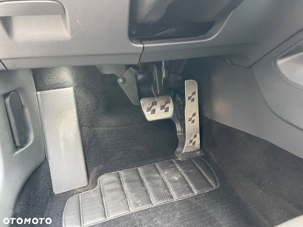 Volkswagen Golf V R32 DSG - 18