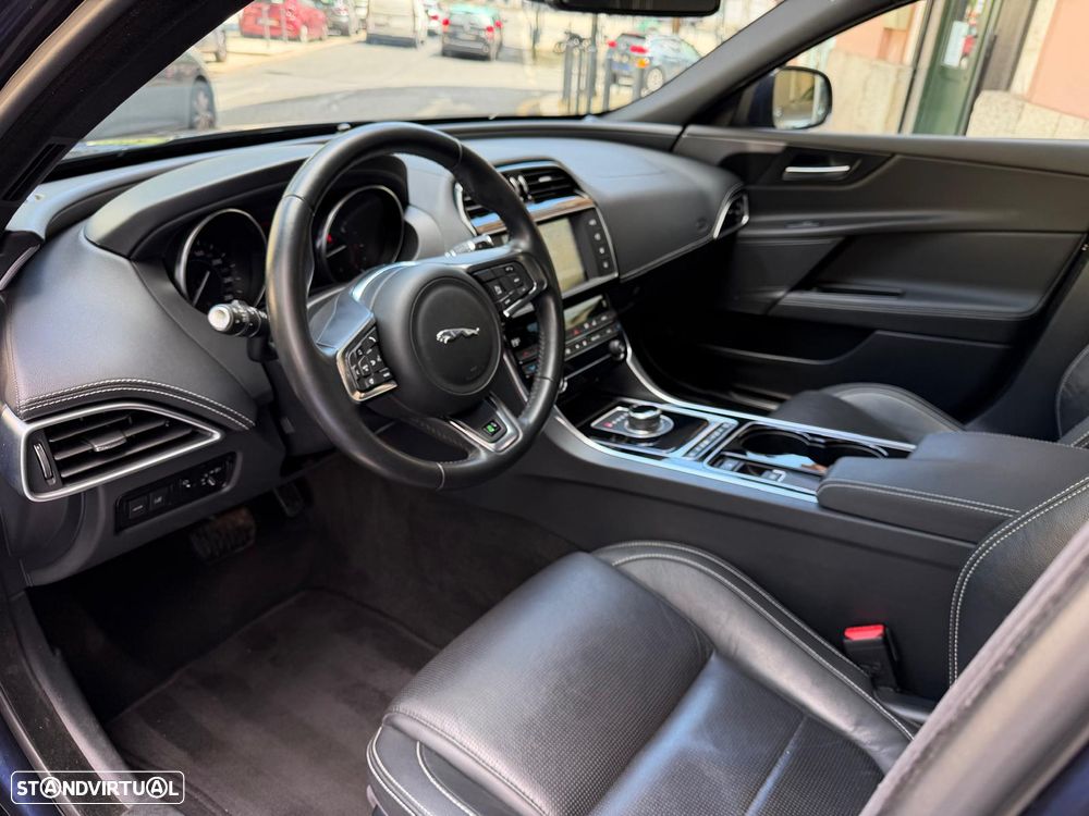 Jaguar XE 2.0 D R-Sport Aut. - 17