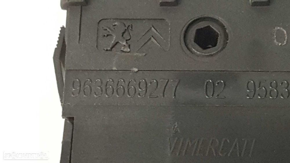 CONTROLE DE AJUSTE DE LUZES PEUGEOT 308 ACTIVE - 2