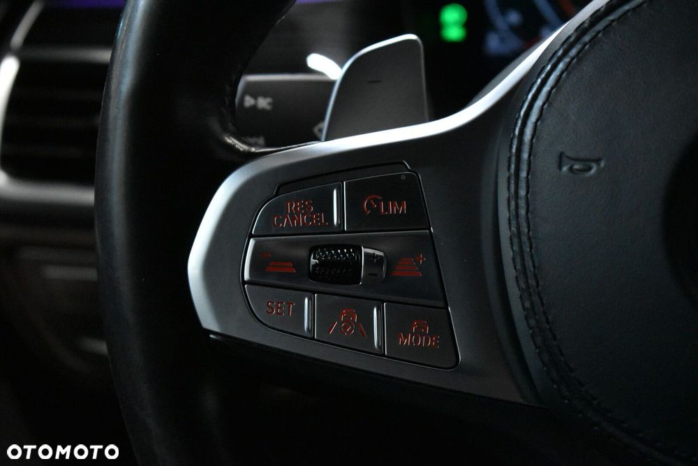 BMW Seria 7 - 18