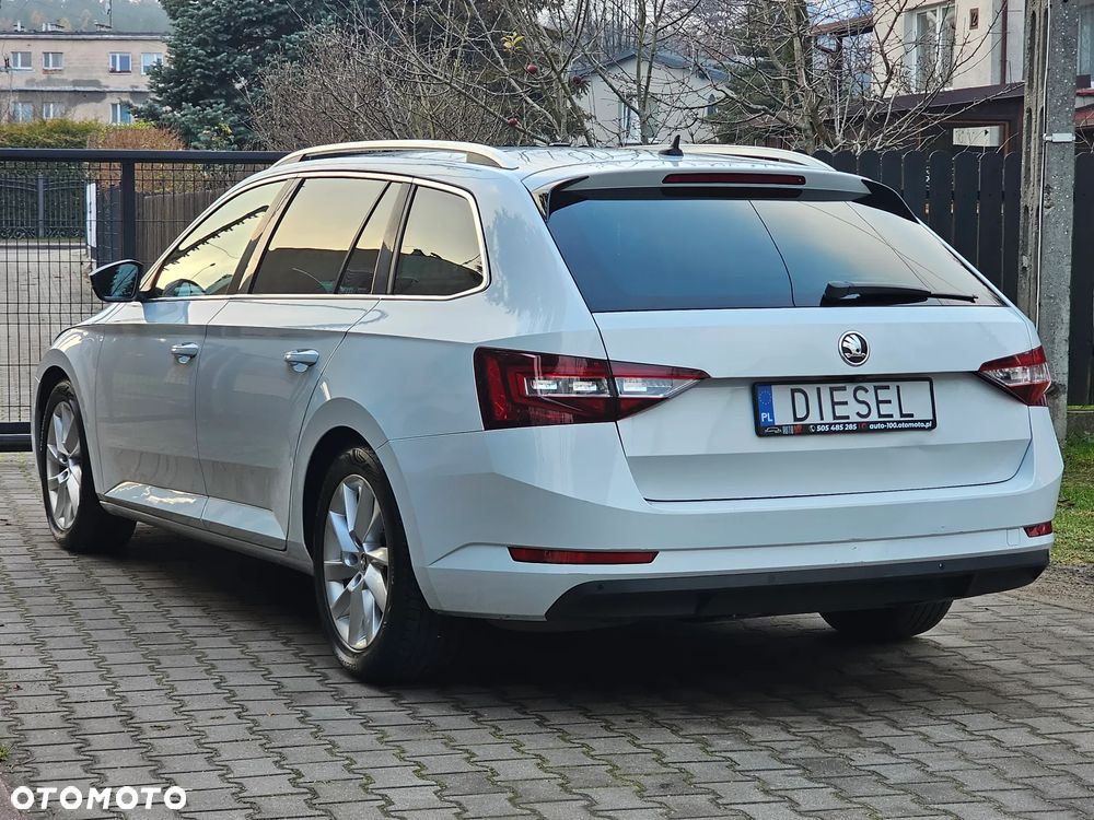 Skoda Superb 2.0 TDI DSG Premium Edition - 7