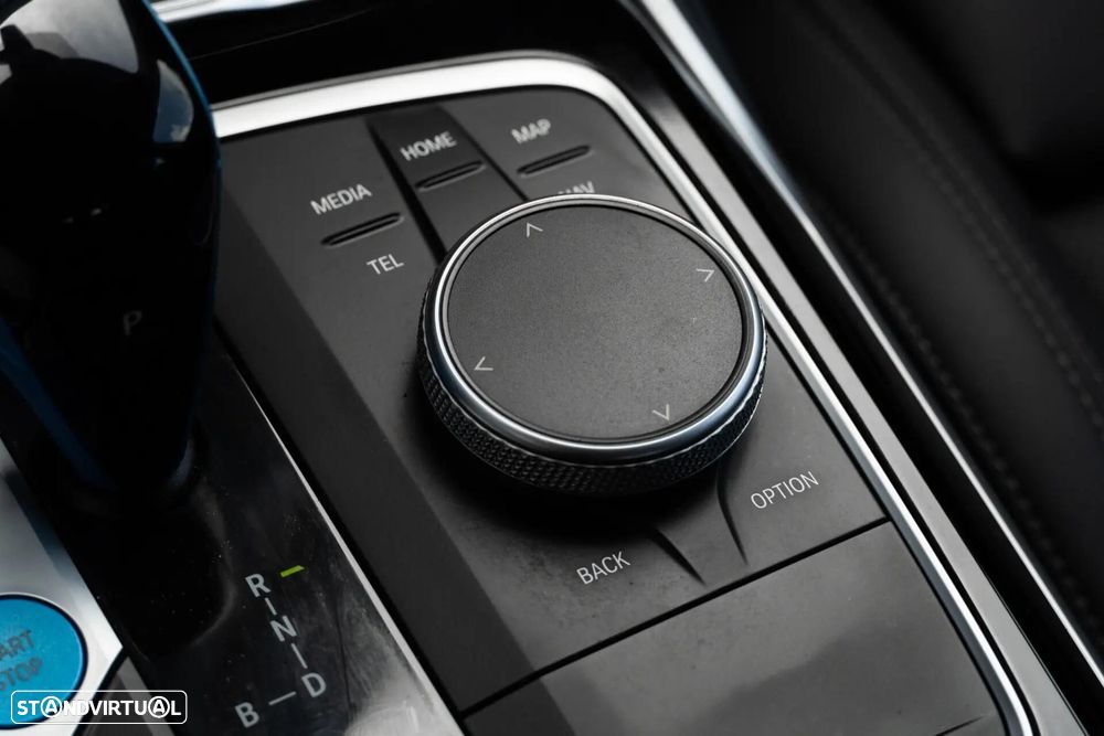 BMW i4 eDrive40 - 26