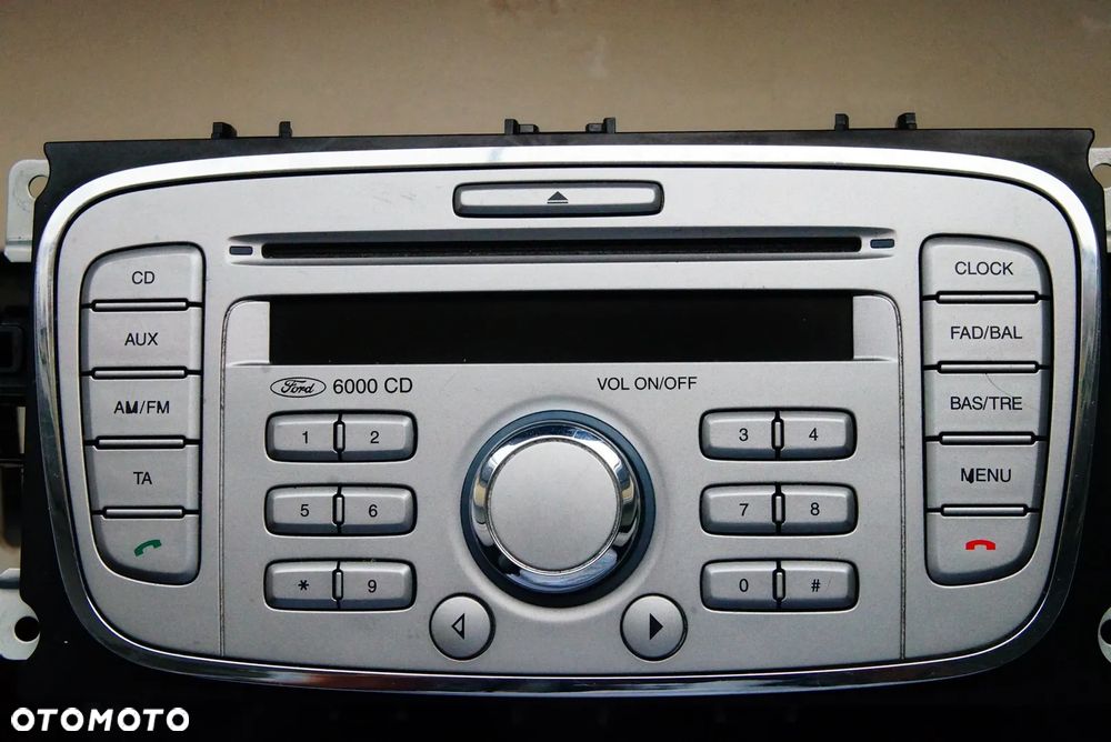 Ford Galaxy 2.0 Ghia - 25