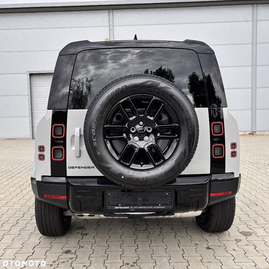 Land Rover Defender - 23