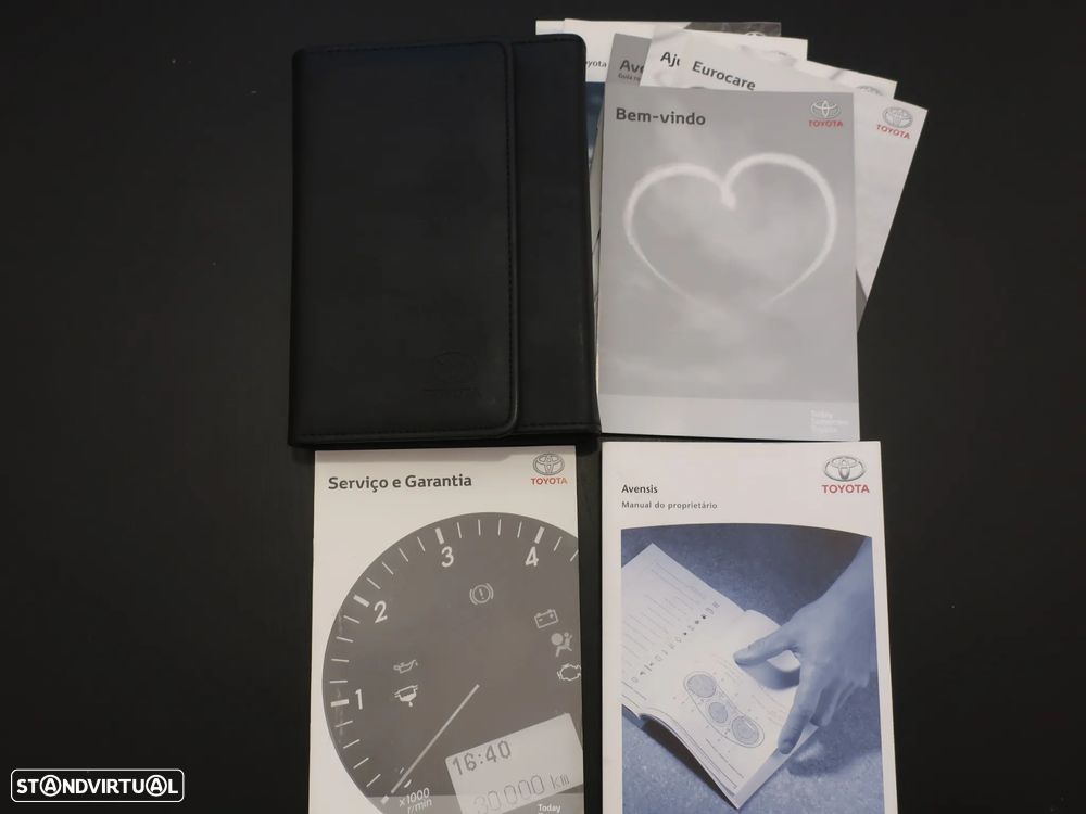 Toyota Avensis SW 2.0 D-4D Exclusive - 25