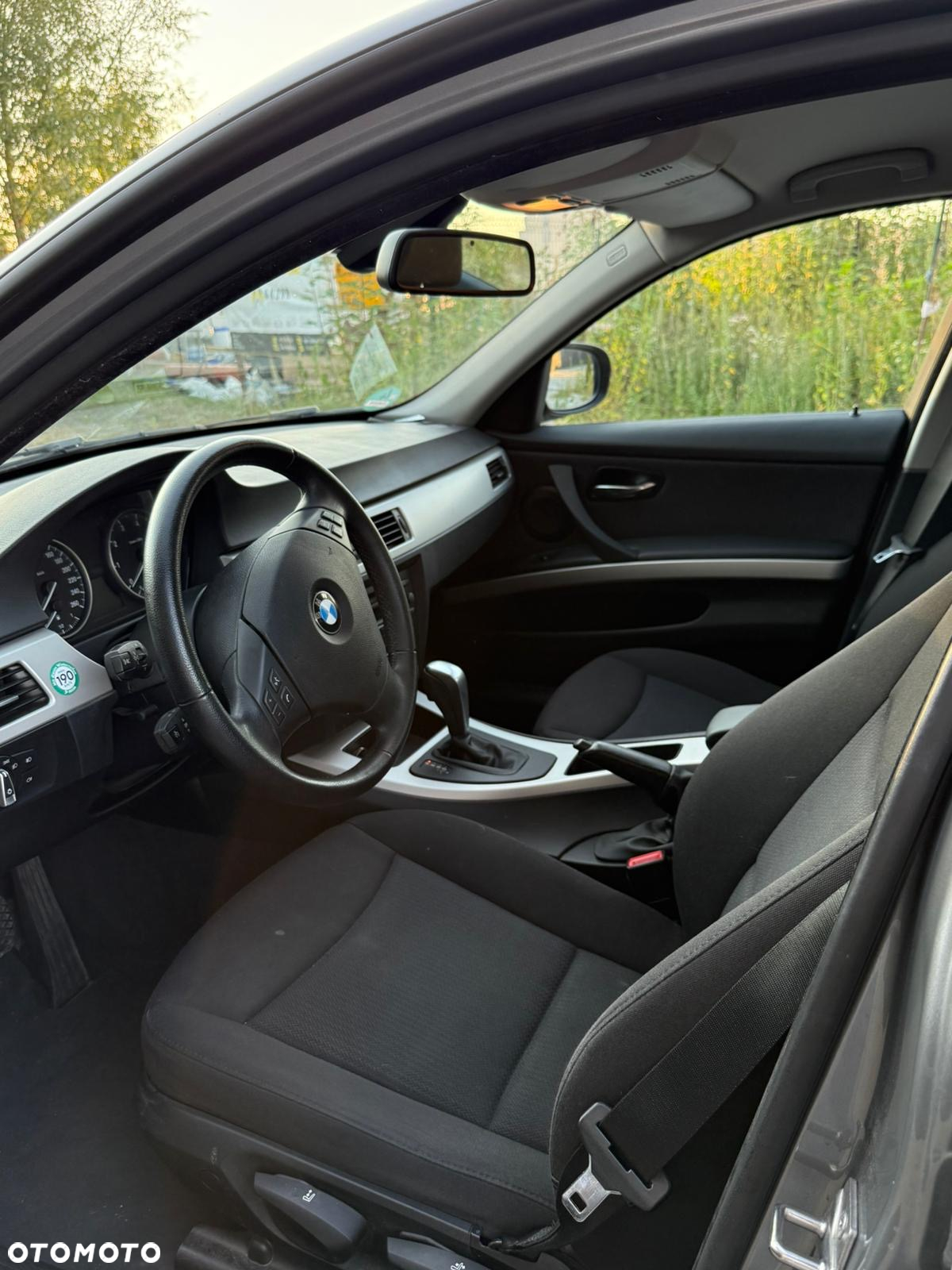 BMW Seria 3 318i - 29