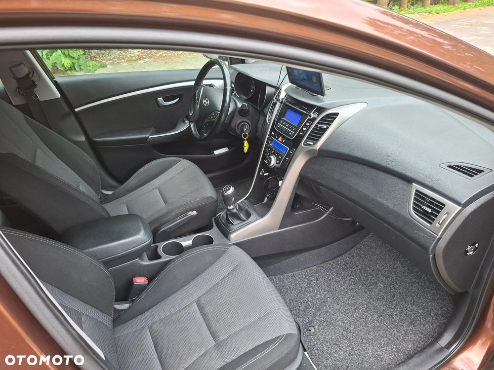Hyundai i30 1.6 GDI Premium - 8