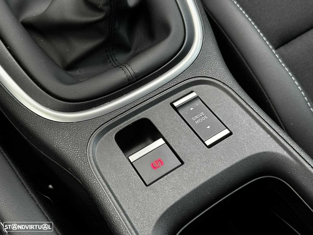 Jeep Avenger 1.2 GSE T3 Summit - 13