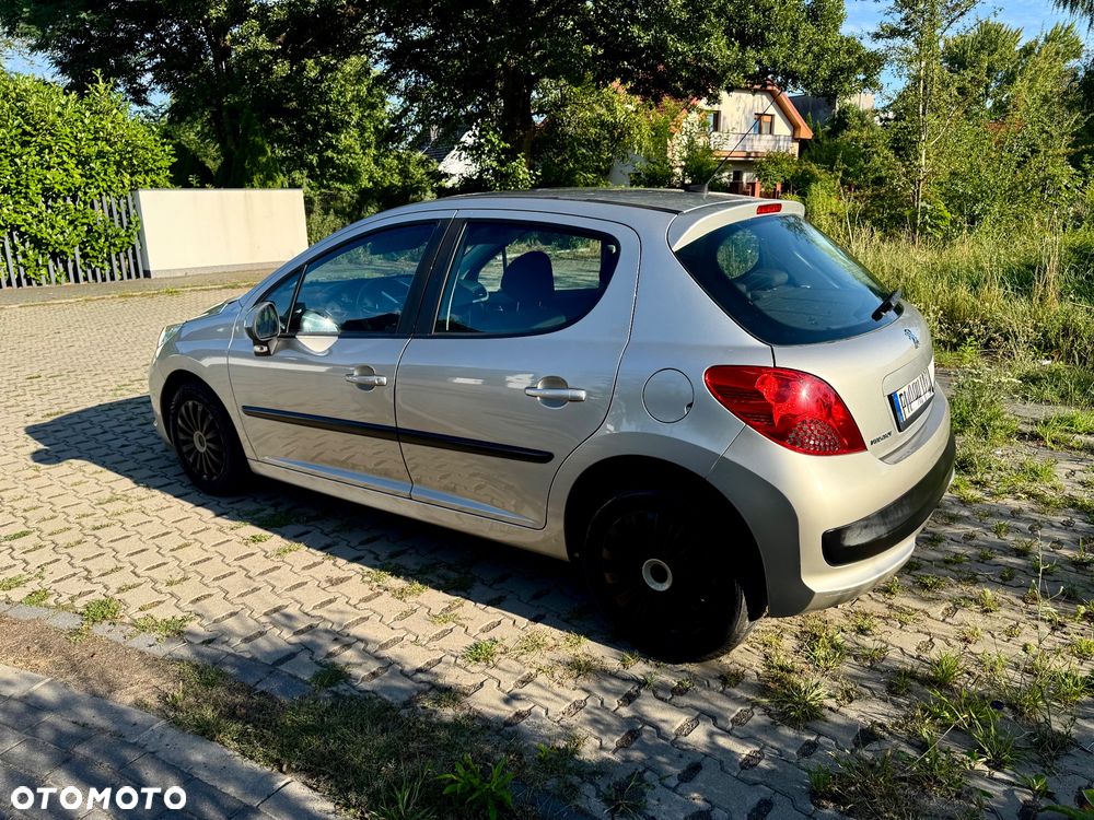 Peugeot 207 - 3
