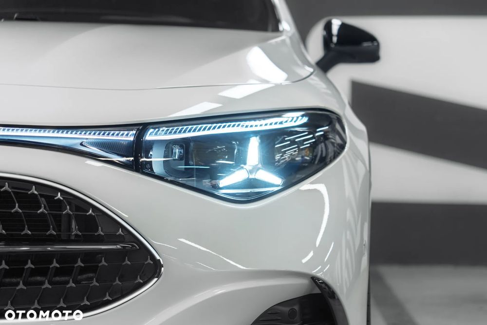 Mercedes-Benz CLA - 10