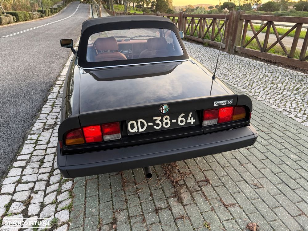 Alfa Romeo Spider 1.6 - 8