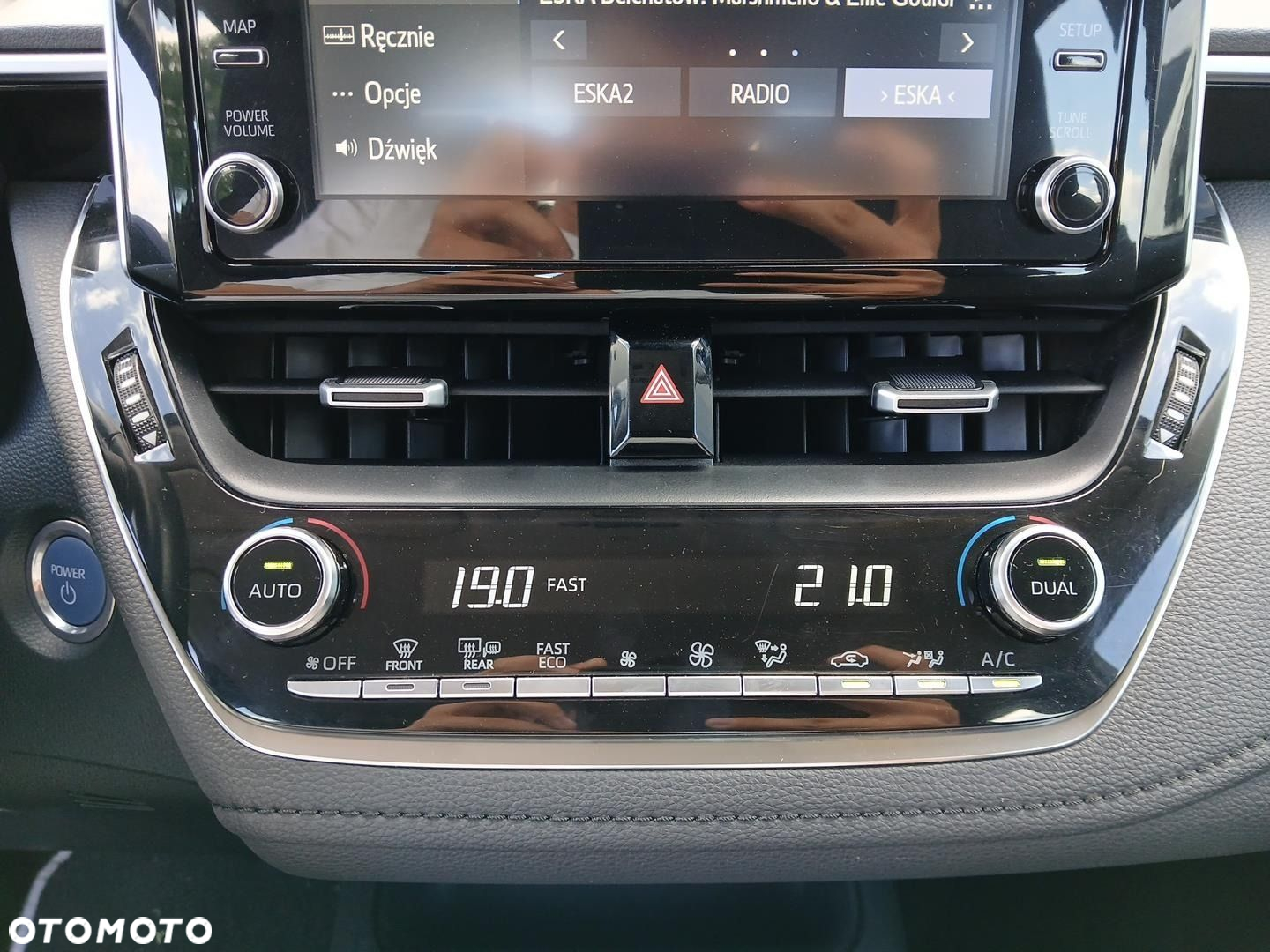 Toyota Corolla 1.8 Hybrid Comfort - 29