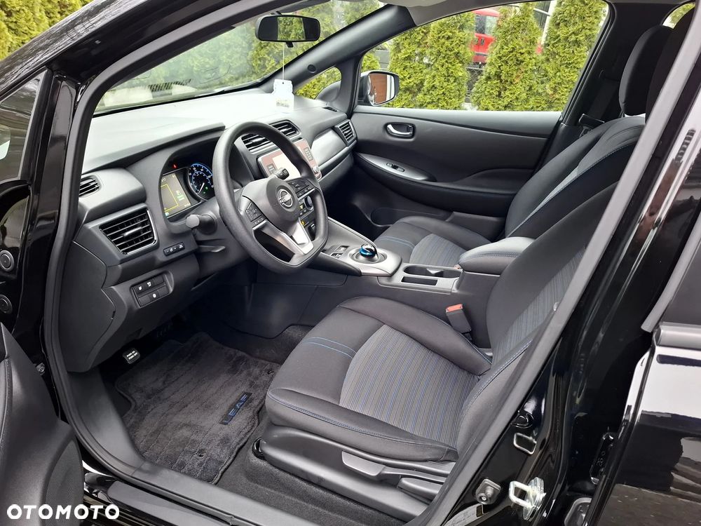 Nissan Leaf 40kWh Acenta - 11