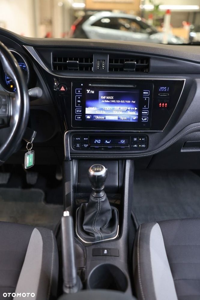 Toyota Auris - 22