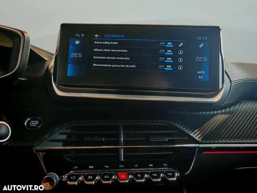 Peugeot 208 1.2 L PureTech STT GT - 22